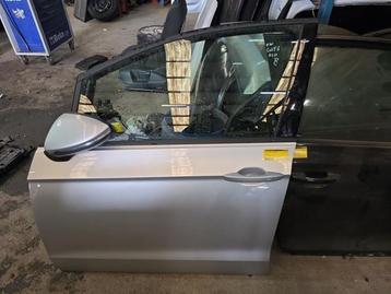 Portier 4Deurs links-voor van een Volkswagen Golf Sportsvan  beschikbaar voor biedingen