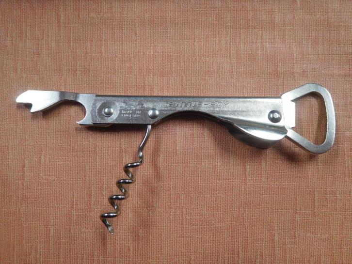 flesopener/kurkentrekker/blikopener Bottle Boy, Antiek en Kunst, Antiek | Woonaccessoires, Ophalen of Verzenden