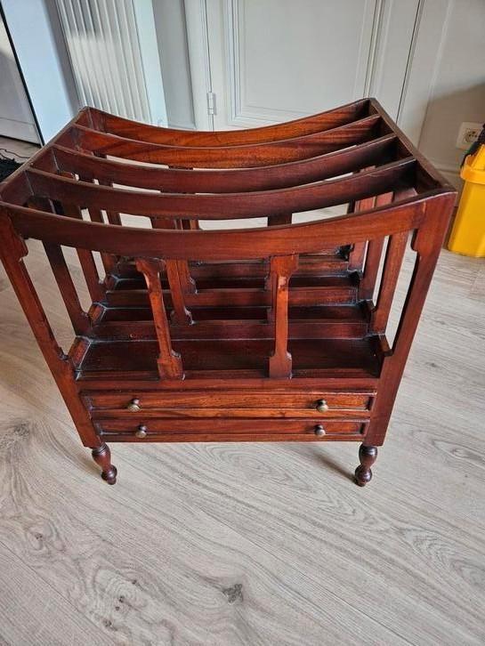 Vintage krantenbak met dubbele laden, Huis en Inrichting, Woonaccessoires | Krantenbakken en Lectuurbakken, Gebruikt, Ophalen