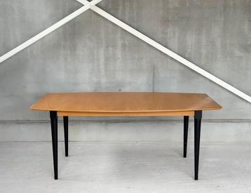 Scandinavische eetkamertafel, ca. 1970’s beschikbaar voor biedingen