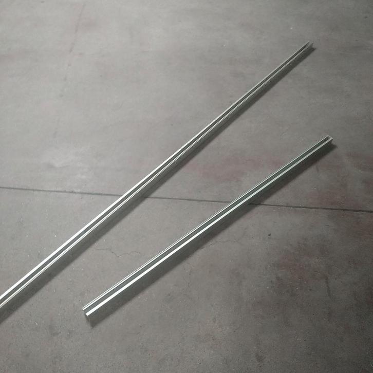 Vintage rails en schijnwerpers van Erco, Huis en Inrichting, Lampen | Spots, Gebruikt, Metaal of Aluminium, Led, Ophalen