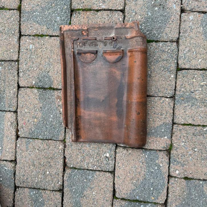 Stormpan Rustiek 44 (zeker 1900 stuks), Doe-het-zelf en Bouw, Dakpannen en Dakbedekking, Dakpannen, Ophalen