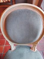 2 chaises identiques en parfait état, de couleur bleu, Enlèvement