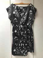 Cache Cache zwarte jurk met witte vogels - Maat 36, Kleding | Dames, Jurken, Cache-cache, Ophalen of Verzenden, Zo goed als nieuw