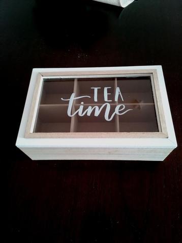 Theedoos met 6 compartimenten in natuurlijke houtlook  beschikbaar voor biedingen