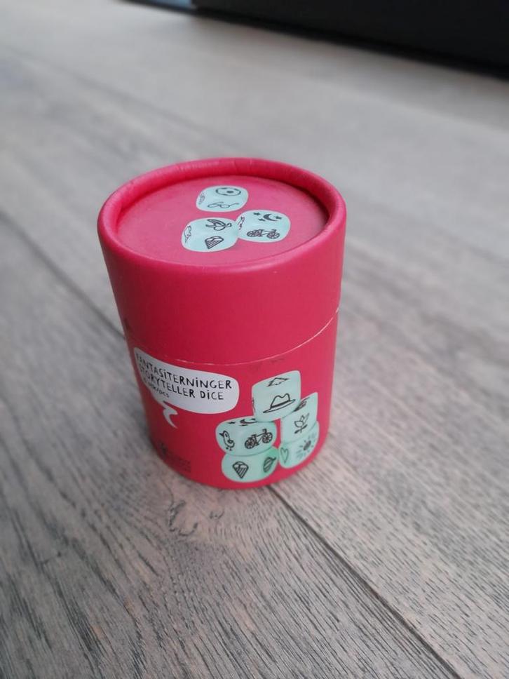 Fantasiedobbelstenen - spel met dobbelstenen, Verzamelen, Disney, Zo goed als nieuw, Ophalen of Verzenden