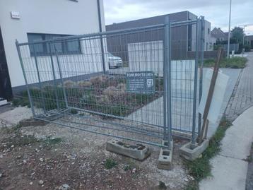 Bouwhekken / werfhekken met betonnen voet beschikbaar voor biedingen