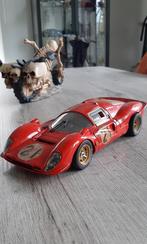 Ferrari 330 p4 met belettering, Hobby en Vrije tijd, Ophalen, Zo goed als nieuw