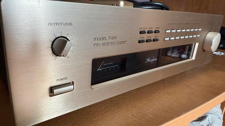 Accuphase T-109 high end tuner, Audio, Tv en Foto, Tuners, Zo goed als nieuw, Analoog, Ophalen