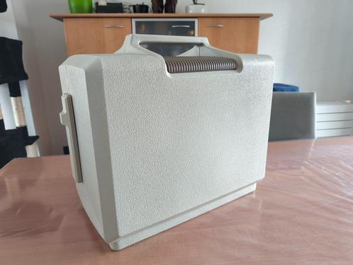 Bernina 930 naaimachine, Hobby en Vrije tijd, Naaimachines en Toebehoren, Zo goed als nieuw, Naaimachine, Bernina, Ophalen