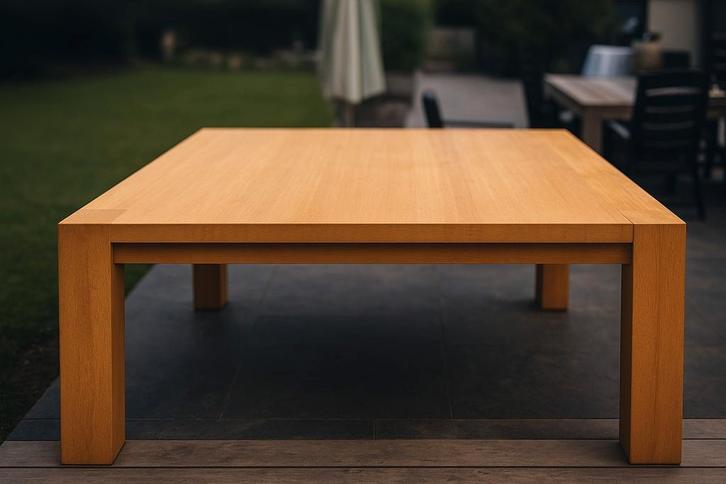 Massieve houten eettafel 160160 cm – zeer stevig en zwaar, Huis en Inrichting, Tafels | Salontafels, Gebruikt, Ophalen