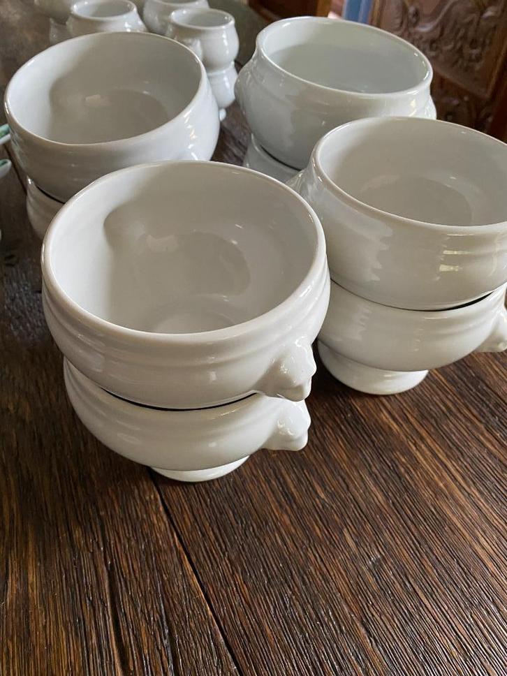8 bols à soupe à l’oignon en porcelaine blanche – parfait ét, Huis en Inrichting, Keuken | Servies, Zo goed als nieuw, Kop(pen) en/of Schotel(s)