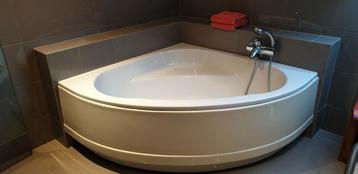 Baignoire d'angle 135 cm  beschikbaar voor biedingen
