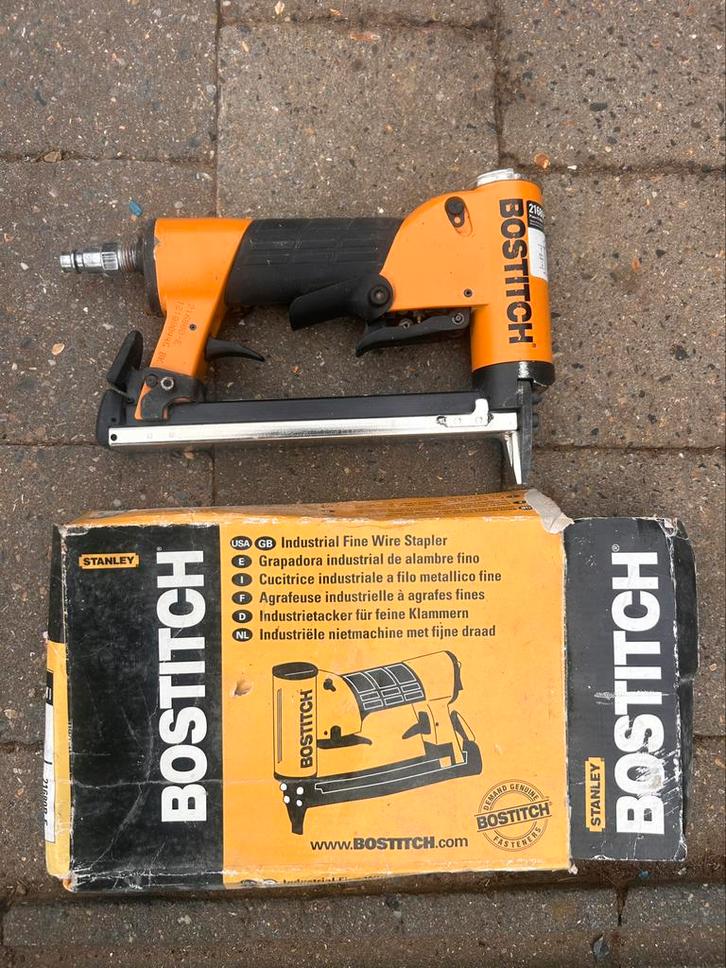 Bostitch nietapparaat 21680B-E Type 80 (216), Doe-het-zelf en Bouw, Gereedschap | Overige machines, Zo goed als nieuw, Ophalen of Verzenden