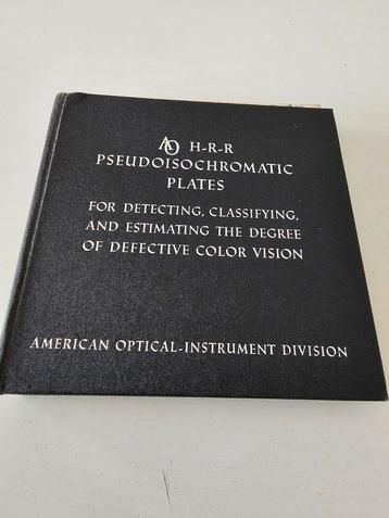 Pseudoisochromatische Platen" van de American Optical-Instru beschikbaar voor biedingen
