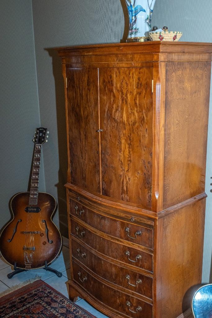 BARKAST in WORTELHOUT, Antiek en Kunst, Antiek | Meubels | Kasten, Ophalen