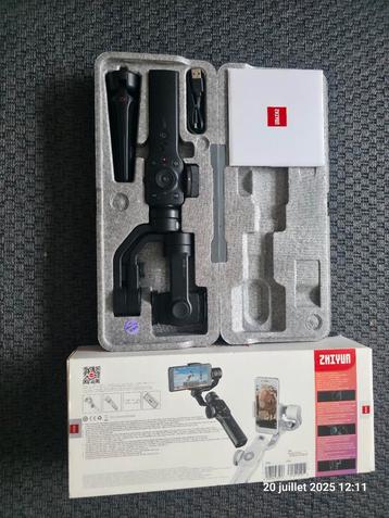 Stabilisateur Zhiyun Smooth 4 – Gimbal smartphone 3 axes, Avec rotule, Enlèvement, Utilisé, Trépied