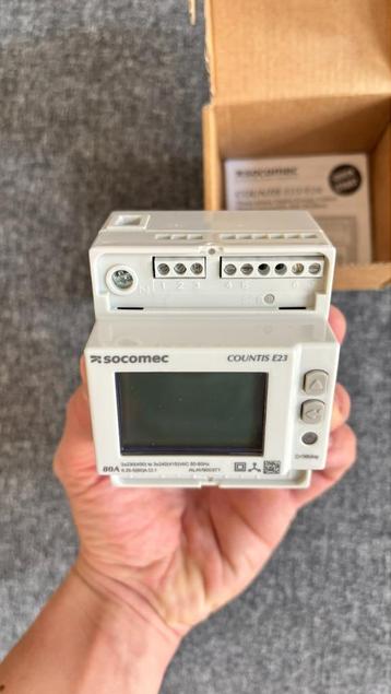 Socomec Compteur d’énergie LCD triphasé beschikbaar voor biedingen