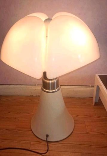 Lampe vintage design gae aulenti pipistrello années 80