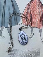 Vintage emaille portret hanger, Handtassen en Accessoires, Overige materialen, Beige, Gebruikt, Ophalen of Verzenden