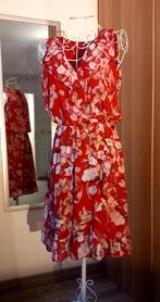 Robe rouge fleurie T38 LolaLiza, Vêtements | Femmes, Rouge, Taille 38/40 (M), Comme neuf, Enlèvement
