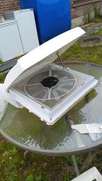 ventilateur de toit  neuf 12 volt, Caravanes & Camping, Enlèvement