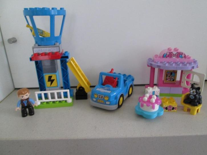 Duplo ; 2 setjes onvolledig 1 minnie mousse en 1 Jura, Kinderen en Baby's, Speelgoed | Duplo en Lego, Zo goed als nieuw, Duplo