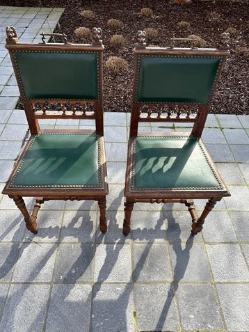 5 Antieke stoelen met lederen zitting beschikbaar voor biedingen