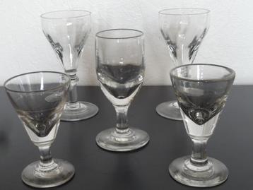 5 antieke glazen (2 voor sterke drank) Frankrijk ,19 eeuw