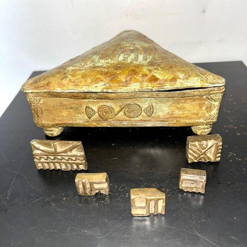 Boite avec 5 poids d'Or - Bronze africain - Burkina Faso, Antiquités & Art, Art | Art non-occidental, Envoi
