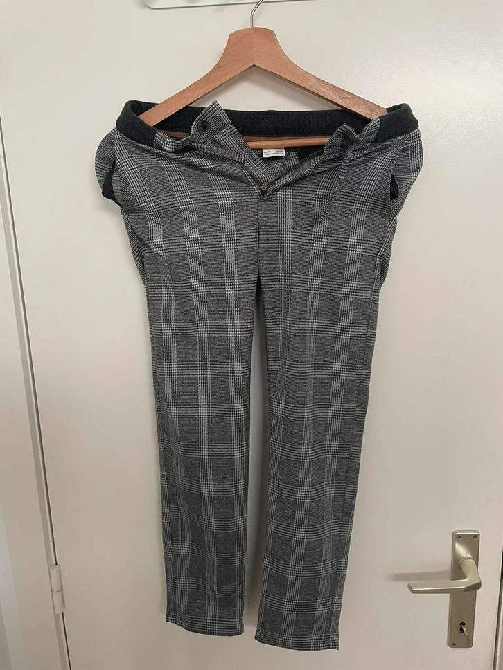 Zara kinderbroek 9 jaar 134 cm geruit, Kinderen en Baby's, Kinderkleding | Maat 134, Zo goed als nieuw, Jongen, Broek, Ophalen of Verzenden