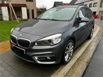 BMW 220xd Gran Tourer Luxury Aut., Auto's, Automaat, Monovolume, 1995 cc, Zwart