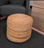 Jute poef, Enlèvement