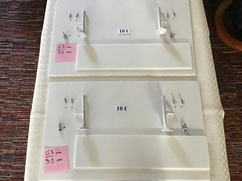 2 badkamer tabletten aan 10 euro per set, Doe-het-zelf en Bouw, Tegels, Zo goed als nieuw, Ophalen of Verzenden