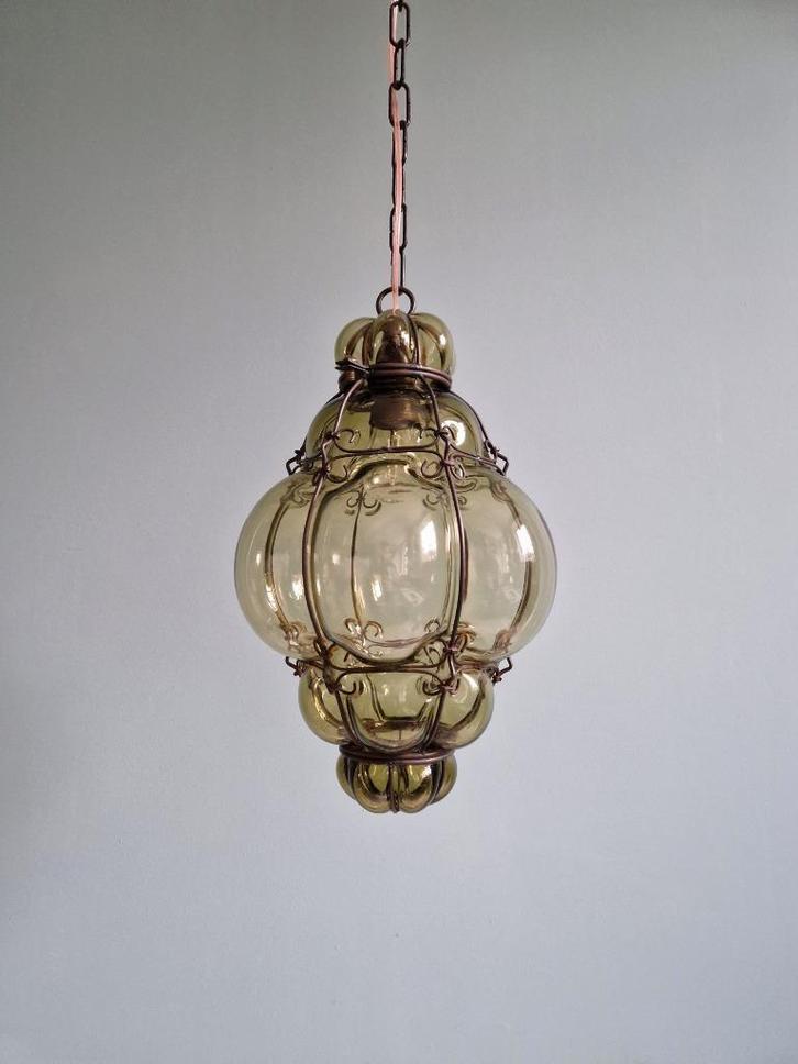 Suspension Vénitienne en verre soufflé et métal forgé, Antiquités & Art, Antiquités | Éclairage, Enlèvement ou Envoi