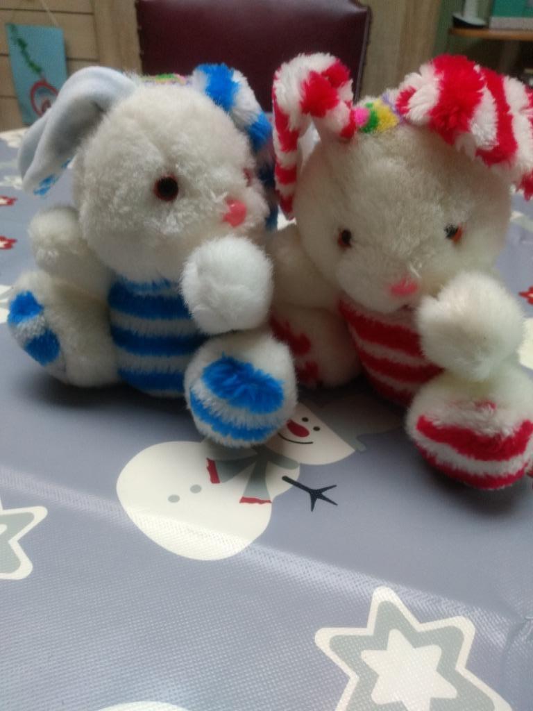 Peluches lapins, Ophalen of Verzenden, Zo goed als nieuw