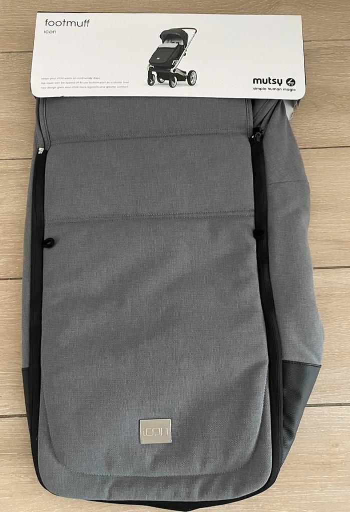 Mutsy voetenzak houdt je kindje lekker warm nieuw, Enfants & Bébés, Buggys, Autres marques, Dossier réglable, Couverture pieds