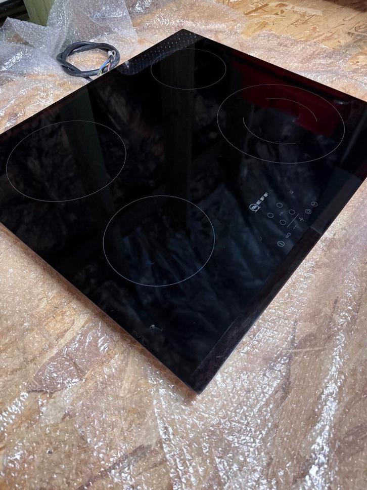 Plaque Vitrocéramique Neff T11B41X2, Electroménager, Tables de cuisson, Utilisé, Encastré, 4 zones de cuisson, Enlèvement