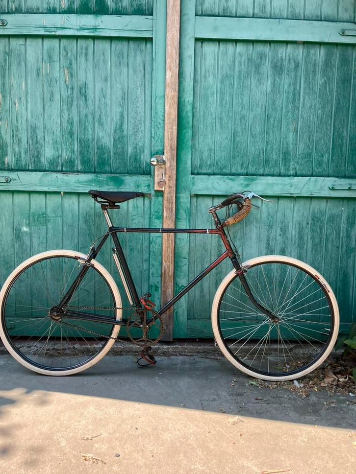 Antieke fiets Anvers velo 1920 Carnotstraat Antwerpen, Antiquités & Art, Curiosités & Brocante, Enlèvement