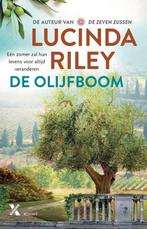 Te Koop Boek DE OLIJFBOOM Lucinda Riley, Europa overig, Lucinda Riley, Ophalen of Verzenden, Zo goed als nieuw