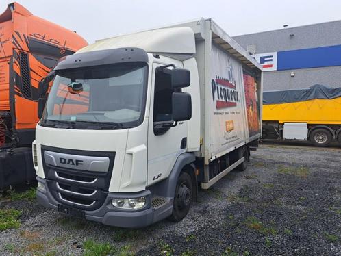 Used DAF LF 180 FA 7.5T met rolbache + laadbrug, Auto's, Vrachtwagens, Bedrijf, Te koop, Radio, DAF, Diesel, Euro 6, 2 deurs, Automaat