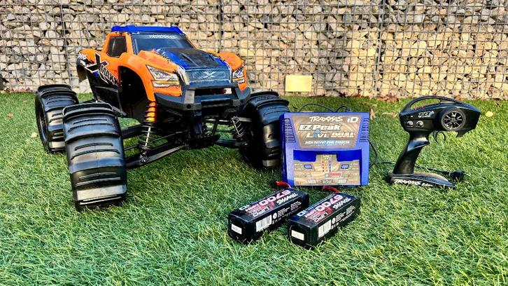 Combo duo Traxxas Xmaxx en Maxx, Hobby en Vrije tijd, Modelbouw | Radiografisch | Auto's, Zo goed als nieuw, Auto offroad, Elektro