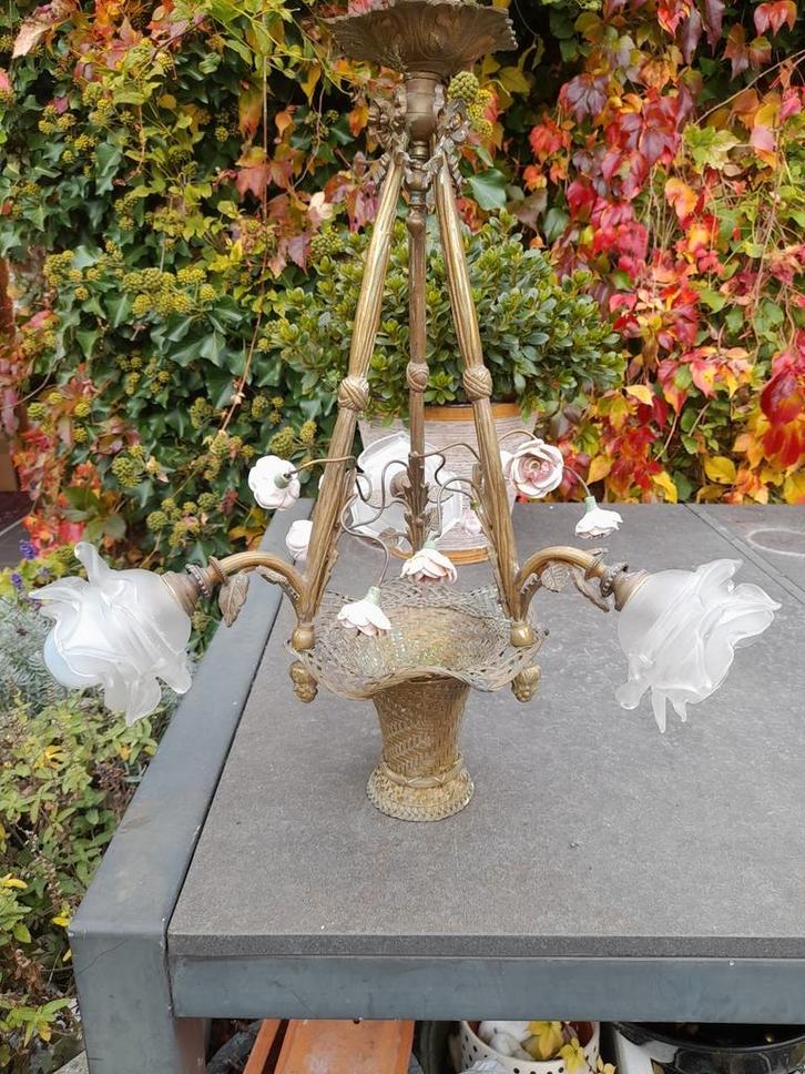 Antieke Franse bronzen kroonluchter geweven mand & bloemen, Antiek en Kunst, Antiek | Verlichting, Ophalen