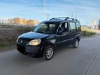 Beste ik verkoop mijn FIat DOBLO  benzine 7 Plaatsen, Auto's, Stof, Zwart, 5 deurs, Particulier
