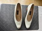 Bally pumps, Kleding | Dames, Schoenen, Pumps, Beige, Ophalen of Verzenden, Zo goed als nieuw