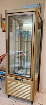 Draaiende koelvitriene (frigo), Ophalen