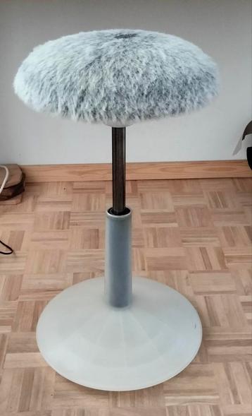 Tabouret debout - Tabouret vitaminé Ikea - Nicolai Wiig Hans, Enlèvement