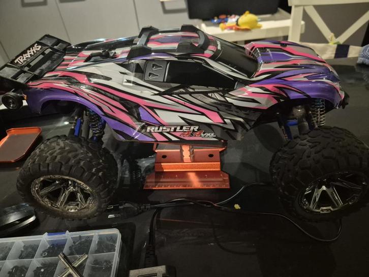 Traxxas, Hobby en Vrije tijd, Modelbouw | Radiografisch | Auto's, Zo goed als nieuw, Auto offroad, Elektro, Schaal 1:10, RTR (Ready to Run)