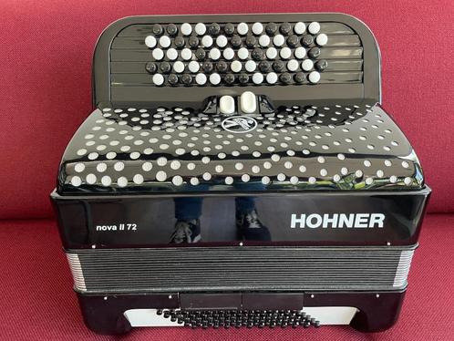 Z.g.a.n. Hohner Nova II knopaccordeon . DO1. 72 bas ., Musique & Instruments, Accordéons, Comme neuf, Accordéon à boutons, 72 basses