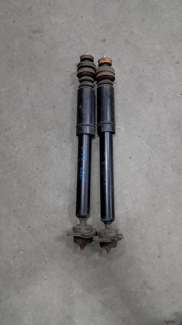  Schokdemper set achter BMW 3 serie E93 cabrio 33526780195 6 beschikbaar voor biedingen